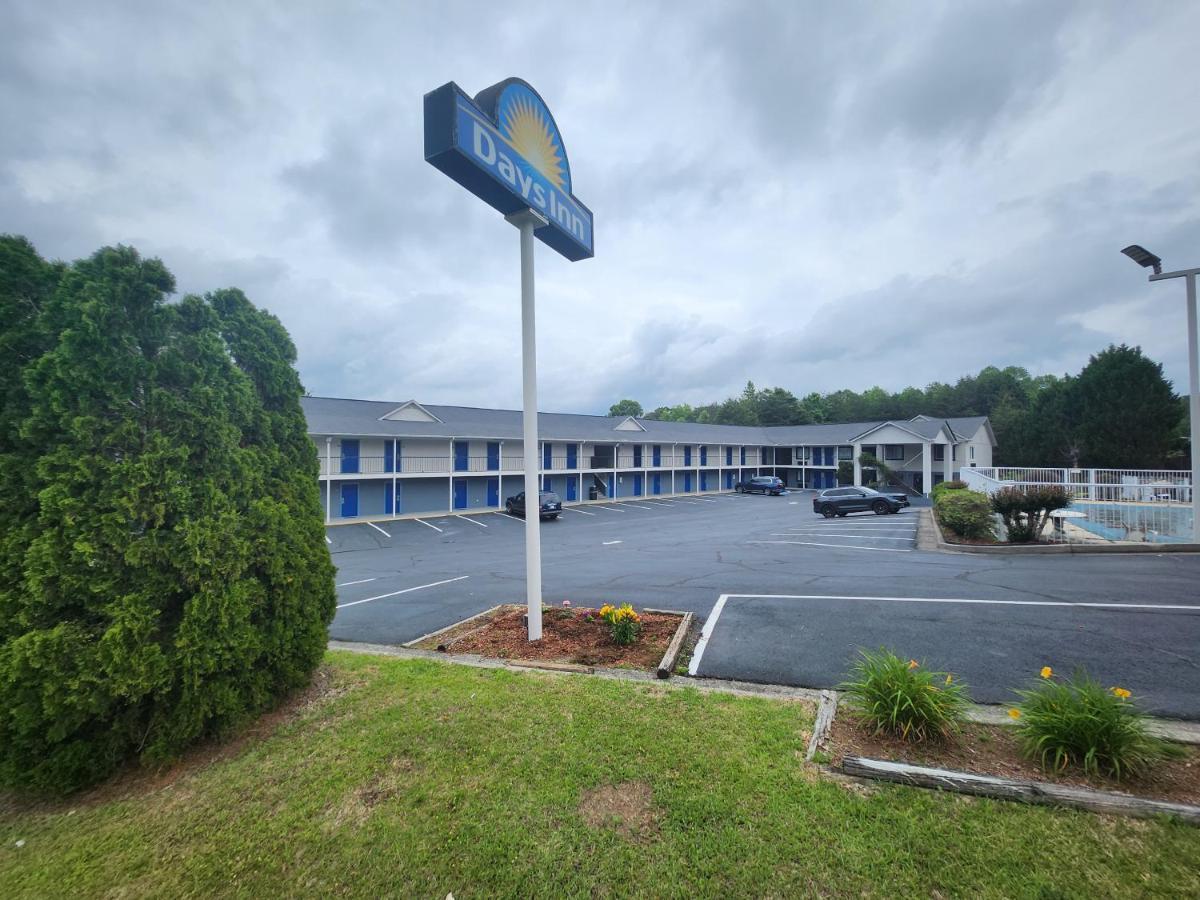 Days Inn By Wyndham Dahlonega University Area Exterior foto