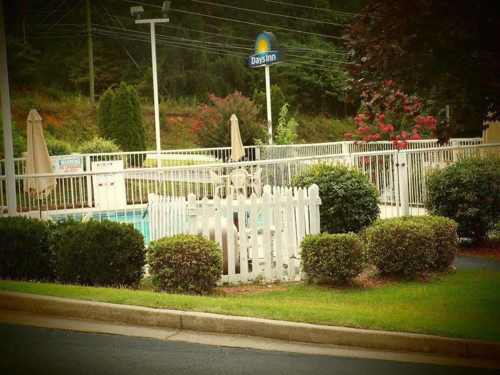 Days Inn By Wyndham Dahlonega University Area Exterior foto